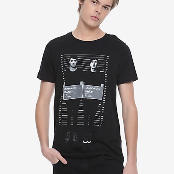 Dan and Phil London Jail Line Up T Shirt (Size L) - Picture 3 of 3